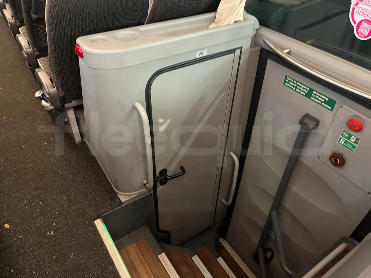 Man Lion's Coach B200746006 - EUR6  - 309kW - 12.101m - toilette accessories photo