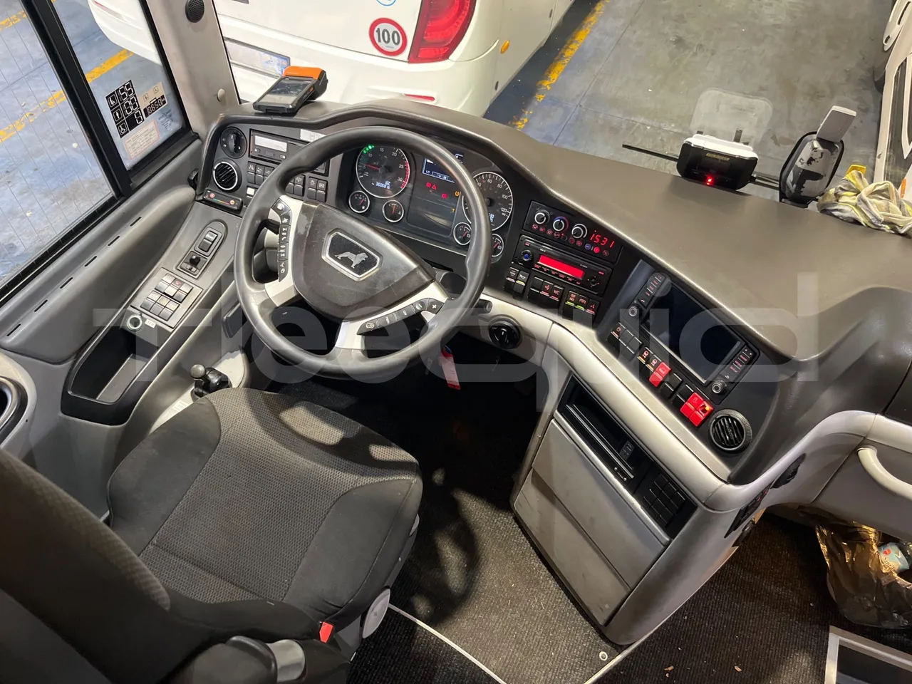 Man Lion's Coach B200746006 - EUR6  - 309kW - 12.101m - buttons panels on