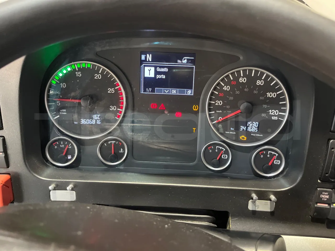 Man Lion's Coach B200746006 - EUR6  - 309kW - 12.101m - dashboard lights on