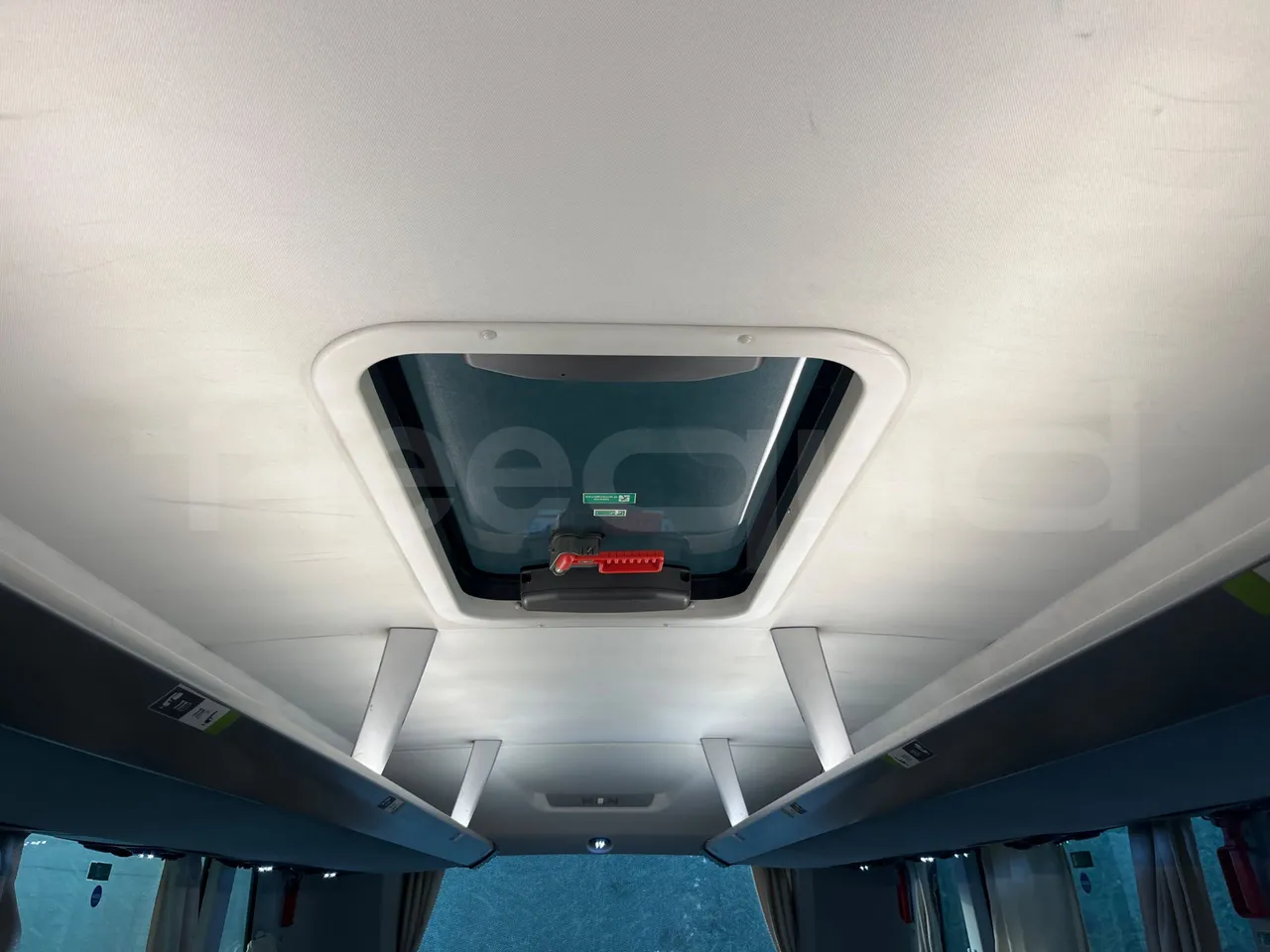 Man Lion's Coach B200746006 - EUR6  - 309kW - 12.101m - roof hatch 2