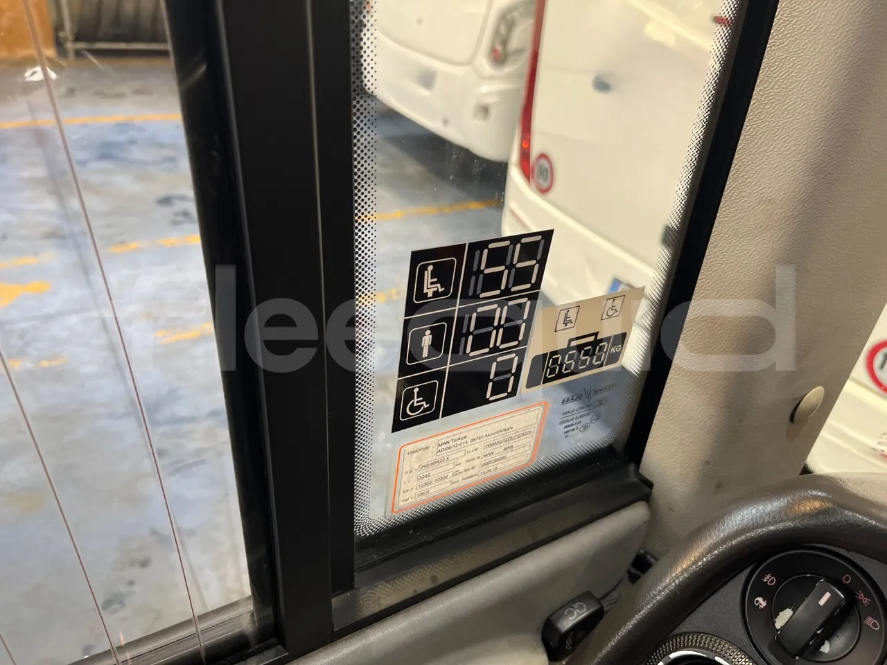 Man Lion's Coach B200746006 - EUR6  - 309kW - 12.101m - seat plate photo