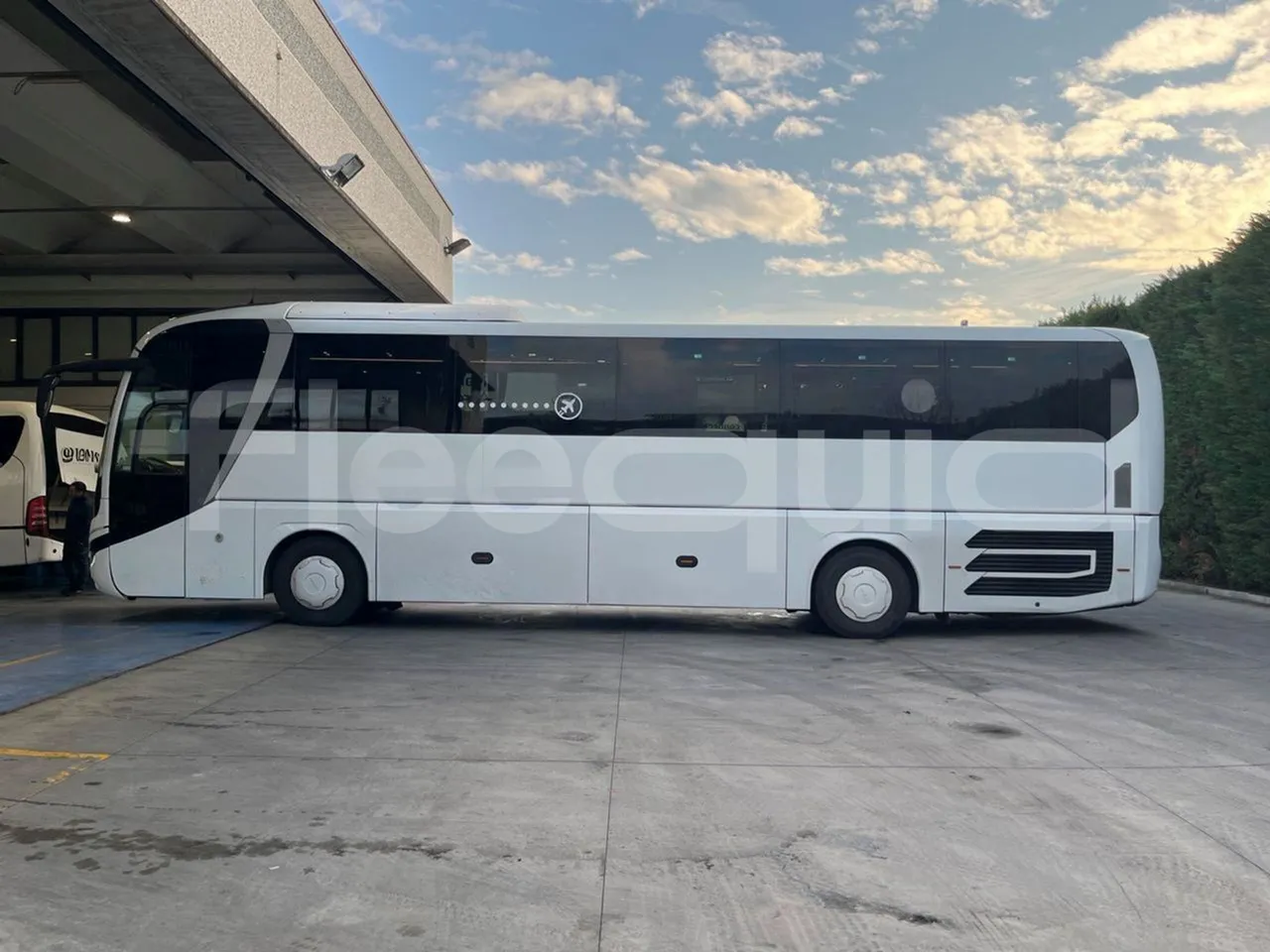 Man Lion's Coach B200746006 - EUR6  - 309kW - 12.101m - left side photo