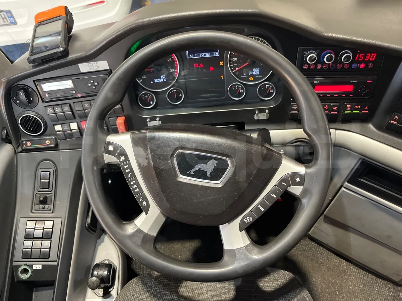 Man Lion's Coach B200746006 - EUR6  - 309kW - 12.101m - steering wheel photo