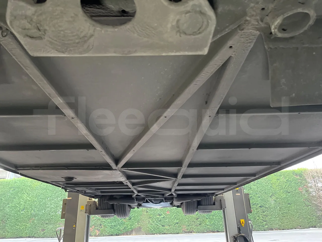 Man Lion's Coach B200746006 - EUR6  - 309kW - 12.101m - central undercarriage photo