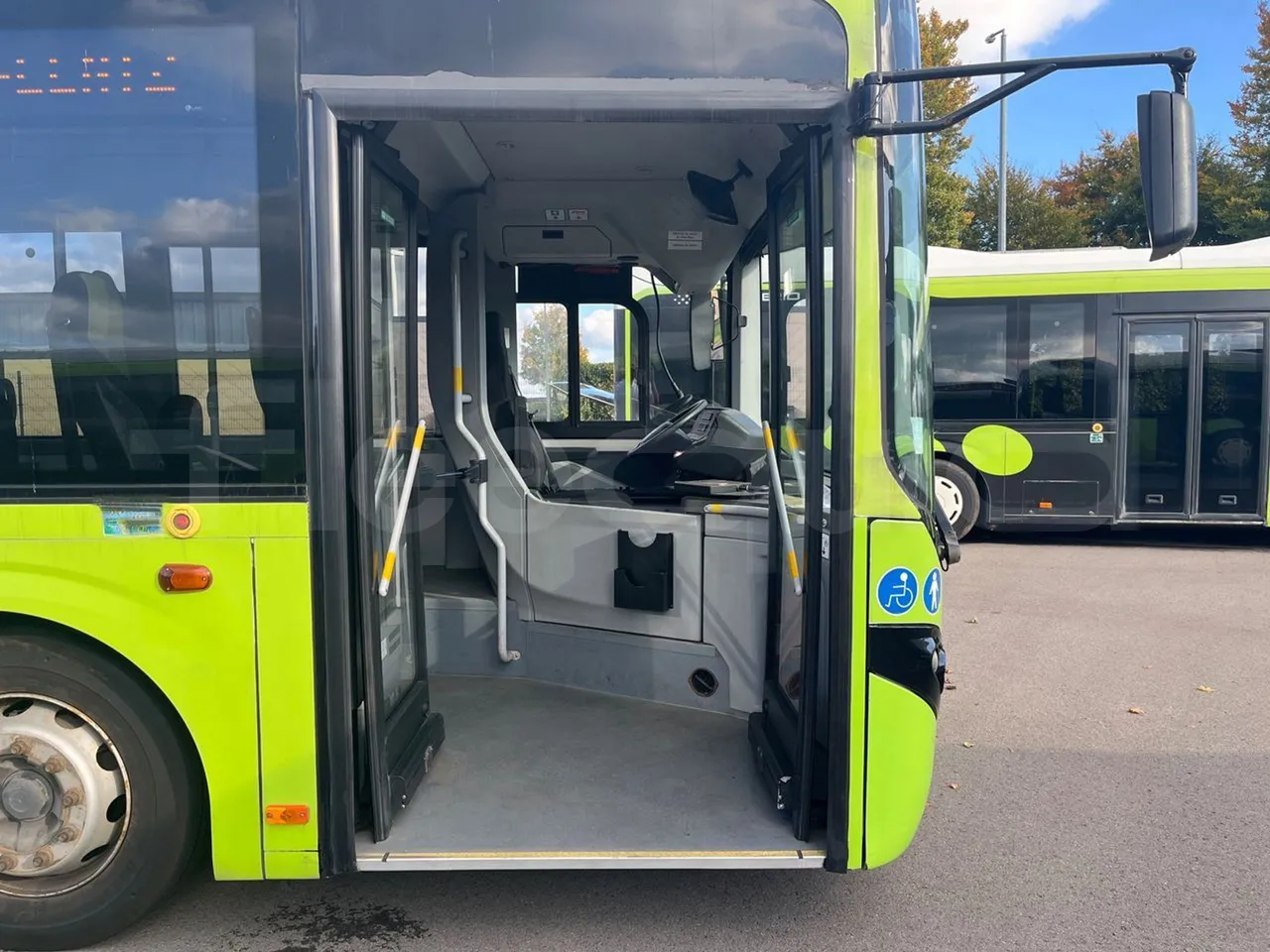 Volvo G891H L291LH24J8100 / Euro 6 - 177 Kw - 18.750 Mt - front door 1 open