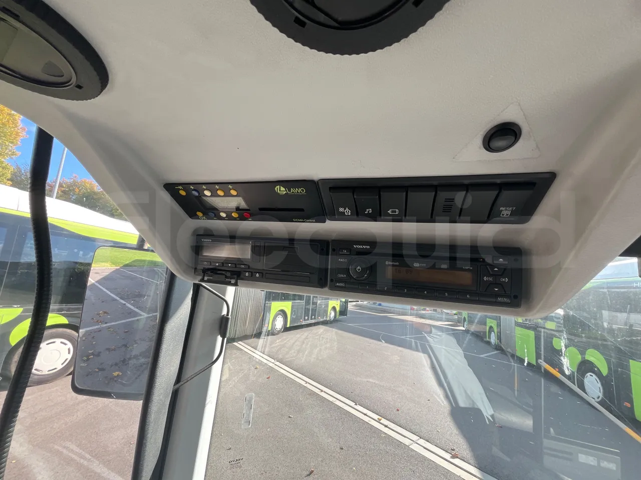 Volvo G891H L291LH24J8100 / Euro 6 - 177 Kw - 18.750 Mt - radio accessories photo