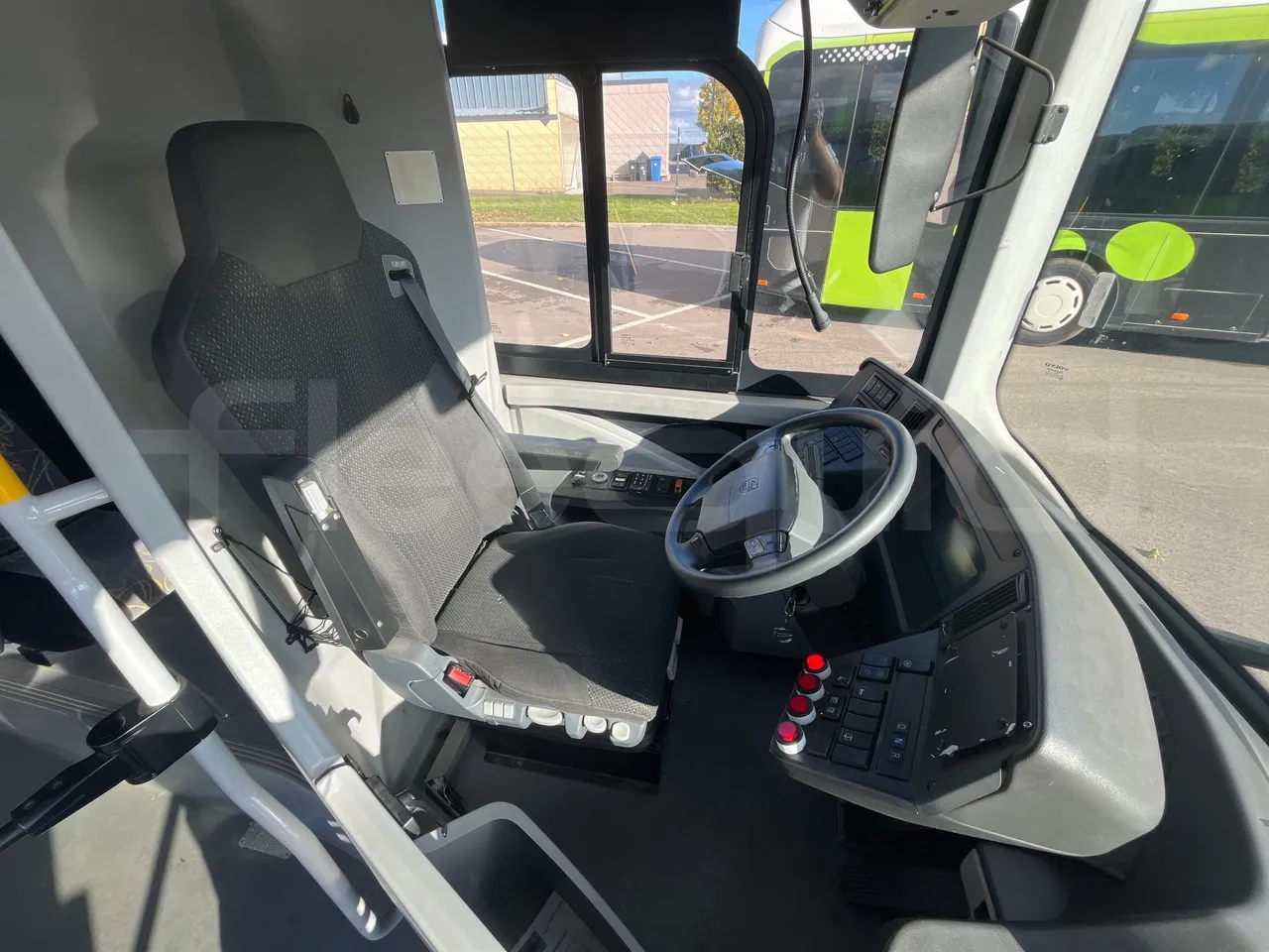Volvo G891H L291LH24J8100 / Euro 6 - 177 Kw - 18.750 Mt - driver's seat photo