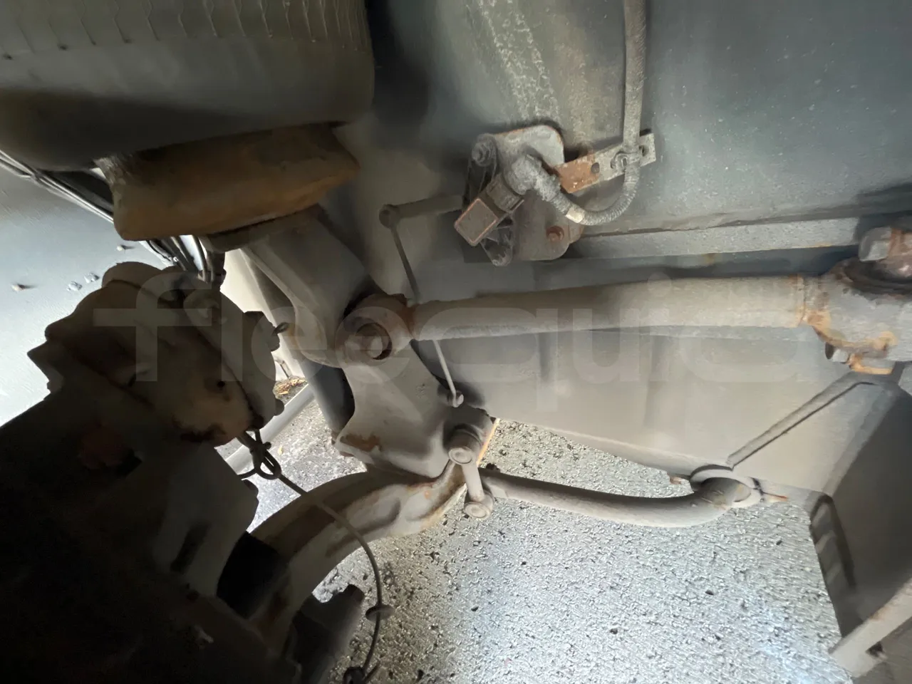 Volvo G891H L291LH24J8100 / Euro 6 - 177 Kw - 18.750 Mt - front brake calipers right