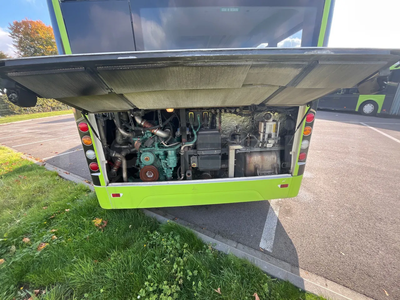 Volvo G891H L291LH24J8100 / Euro 6 - 177 Kw - 18.750 Mt - rear hatch open