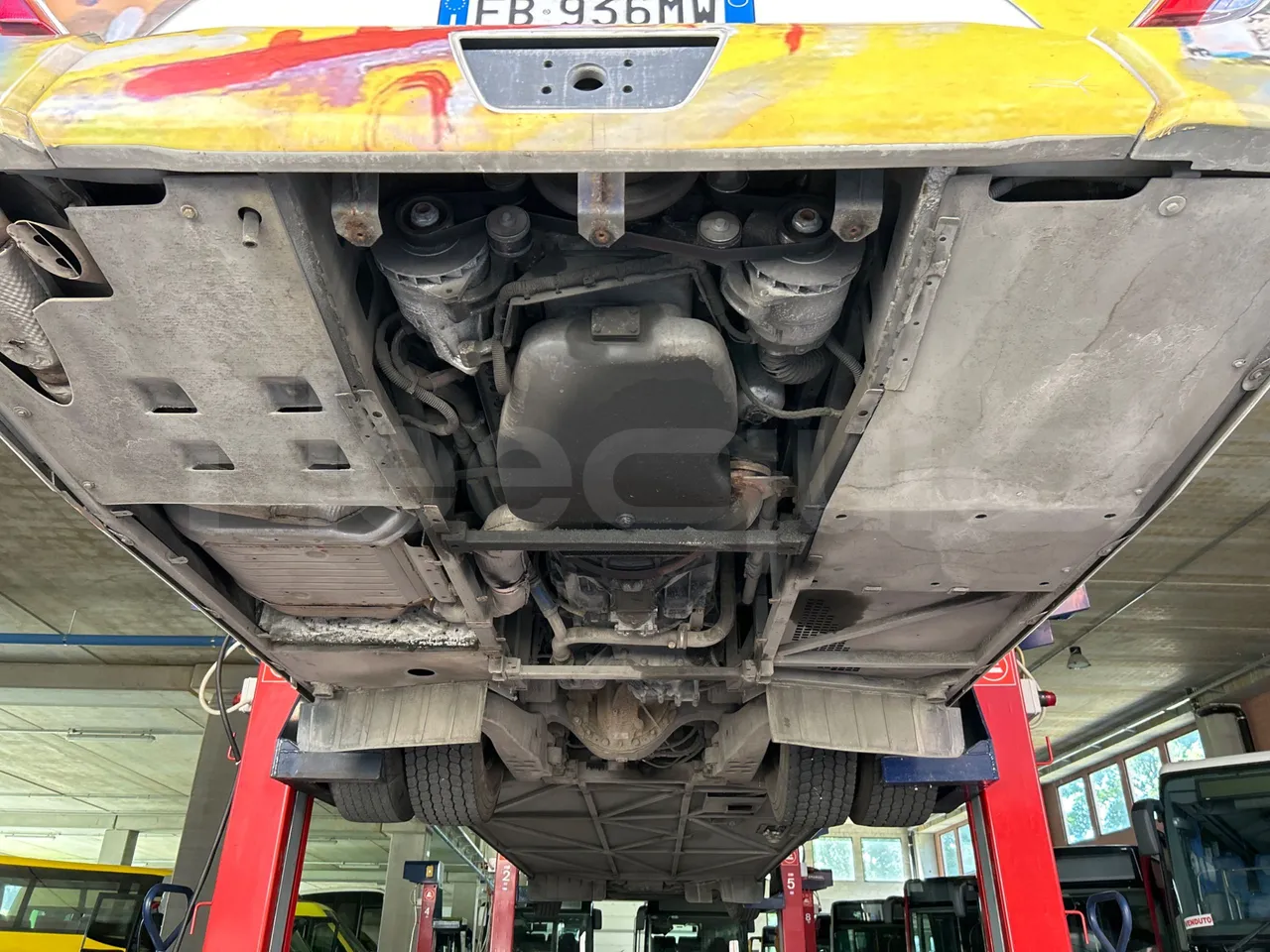 Iveco Magelys 5FR210 - central axle (18m)