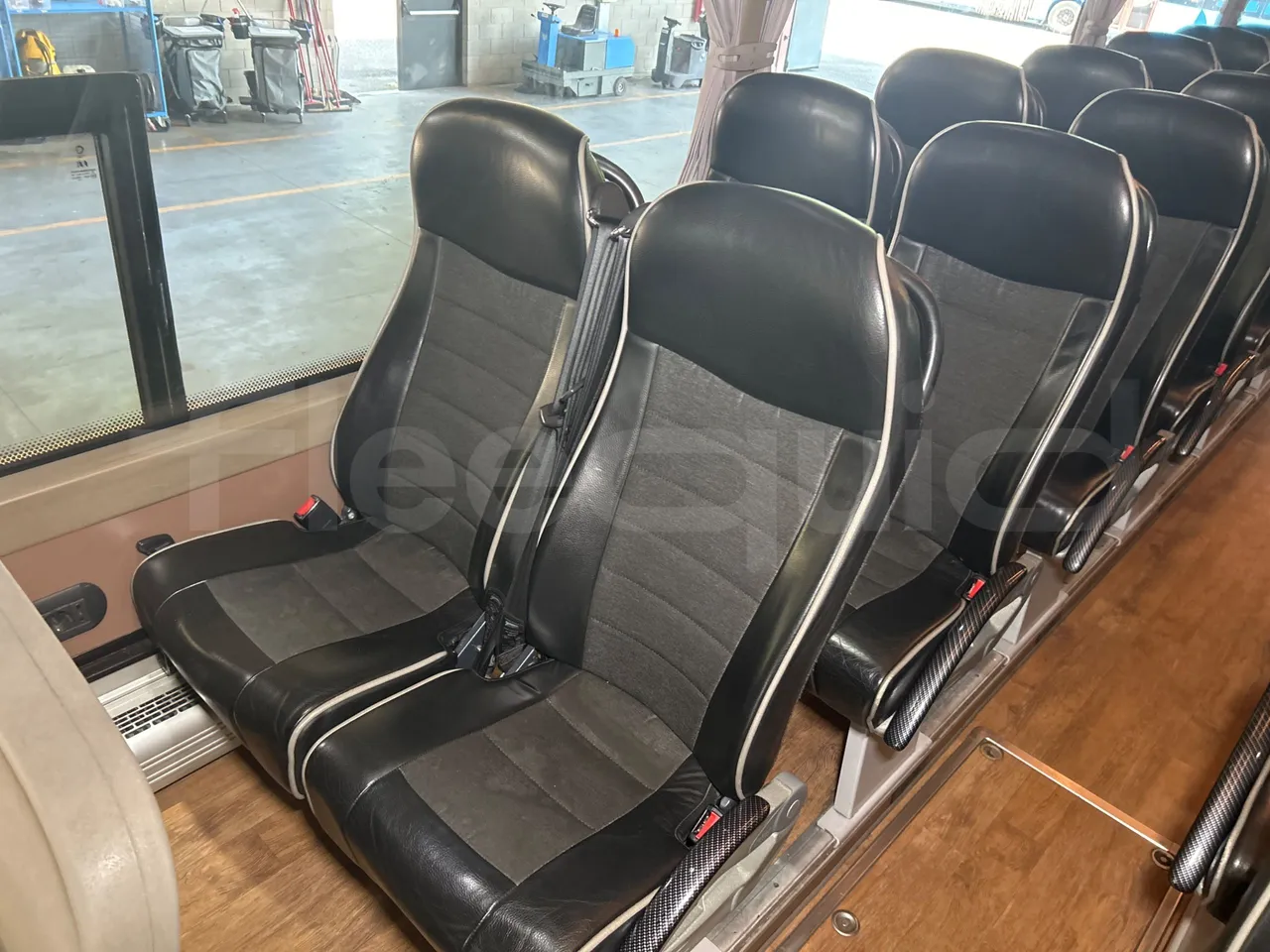 Iveco Magelys 5FR210 - single seat detail