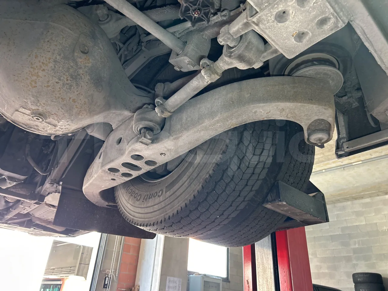 Iveco Magelys 5FR210 - axel 3 discs right