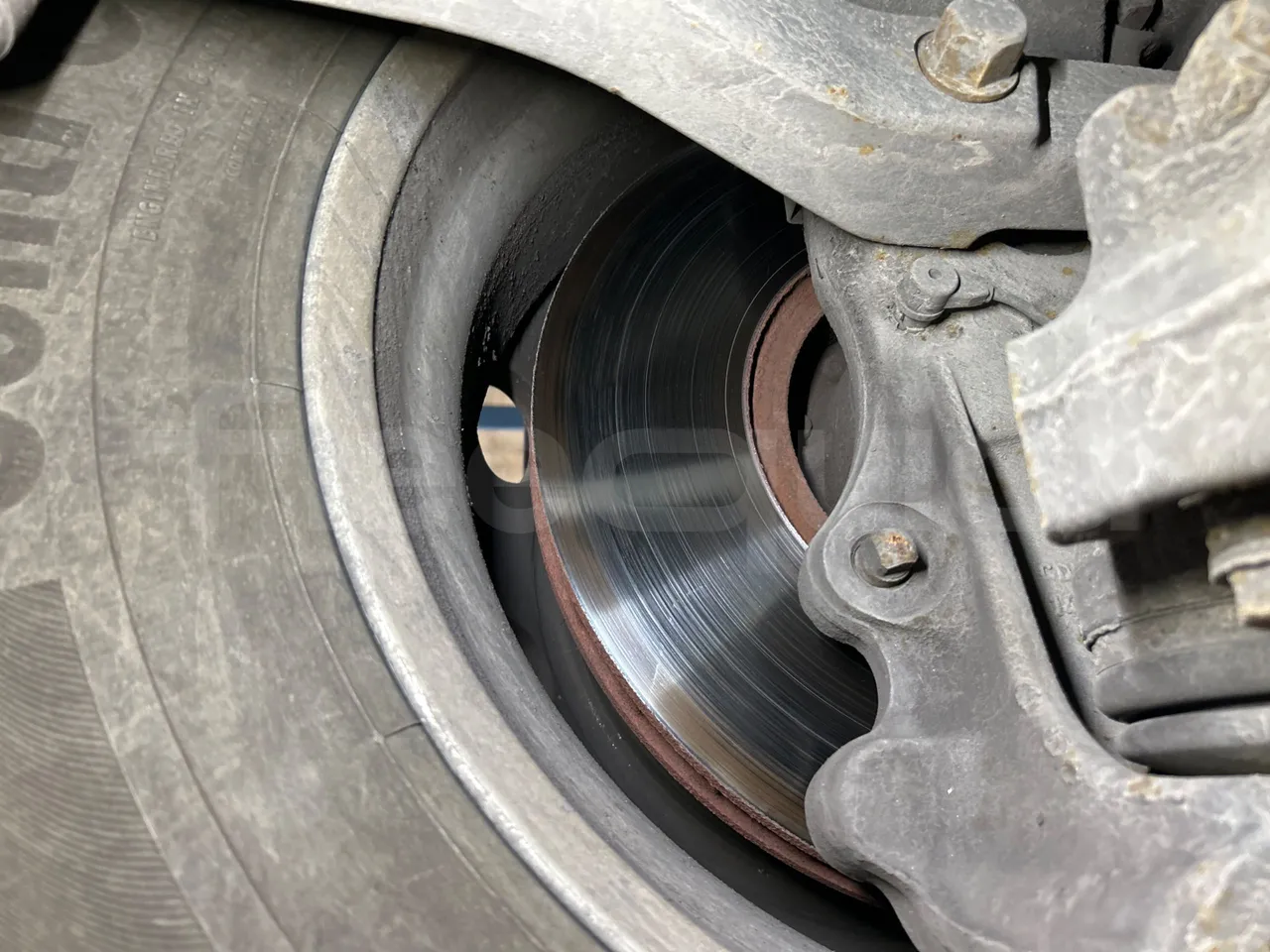 Iveco Magelys 5FR210 - front discs left