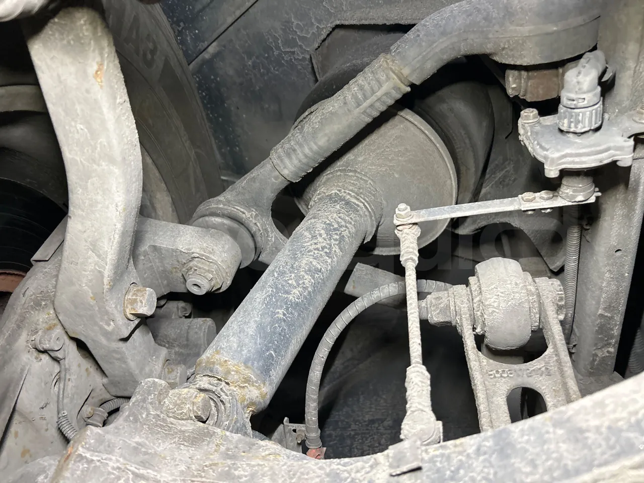 Iveco Magelys 5FR210 - front shock absorbers left