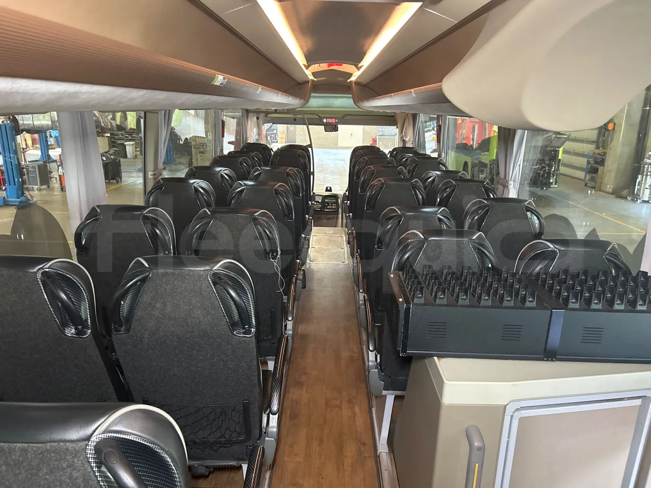 Iveco Magelys 5FR210 - forward view middle aisle