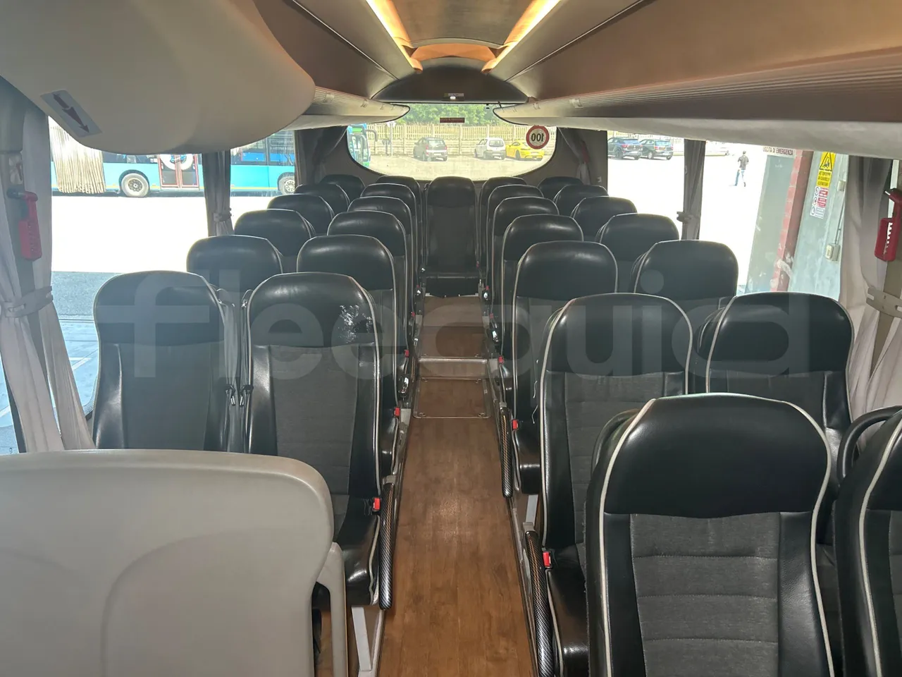 Iveco Magelys 5FR210 - reverse view middle aisle