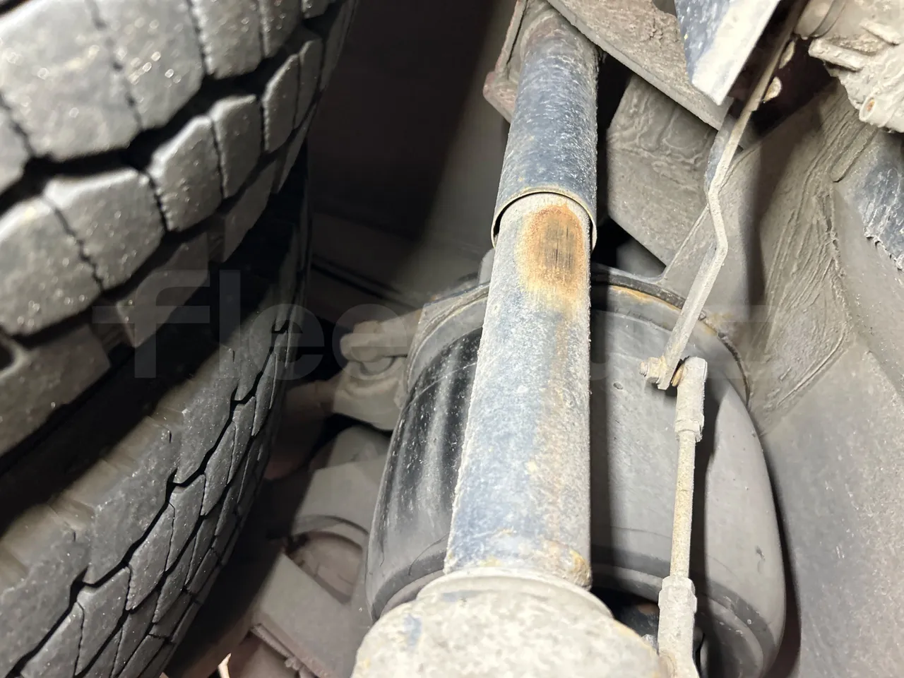 Iveco Magelys 5FR210 - axle 2 shock absorbers 1 right