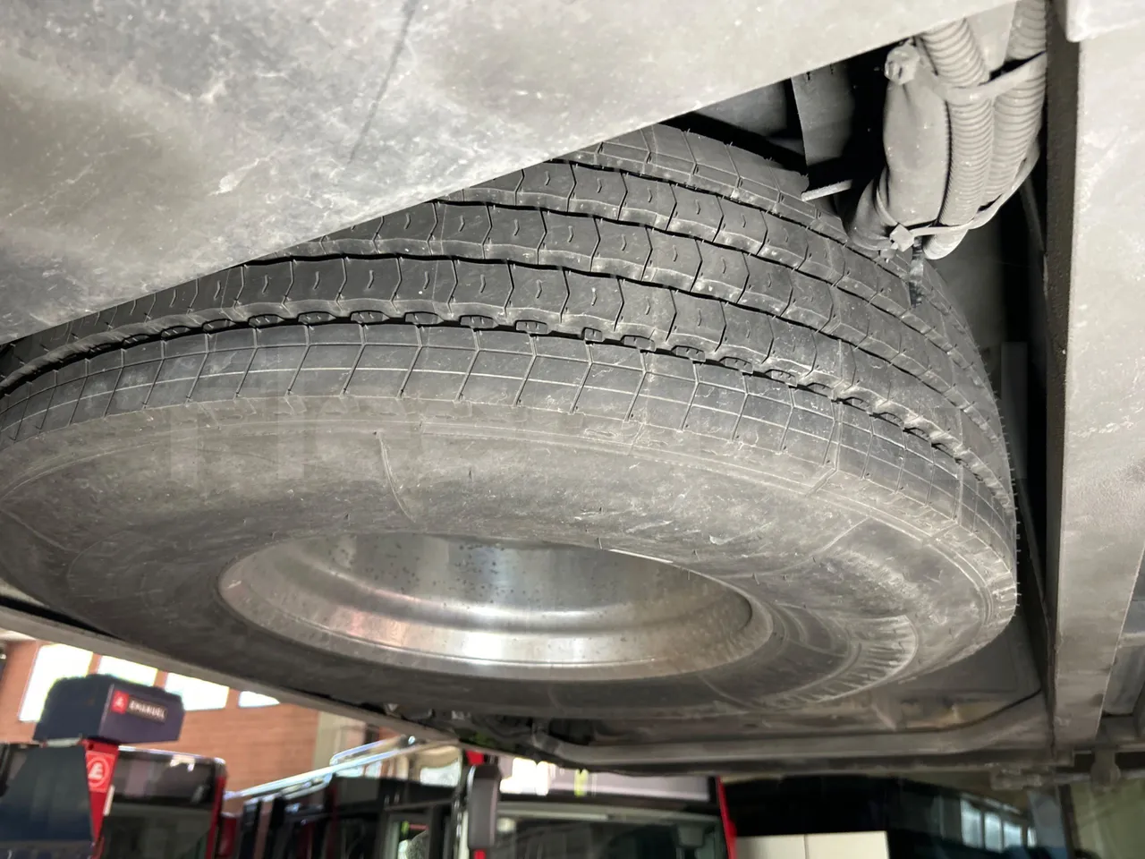 Iveco Magelys 5FR210 - spare wheel