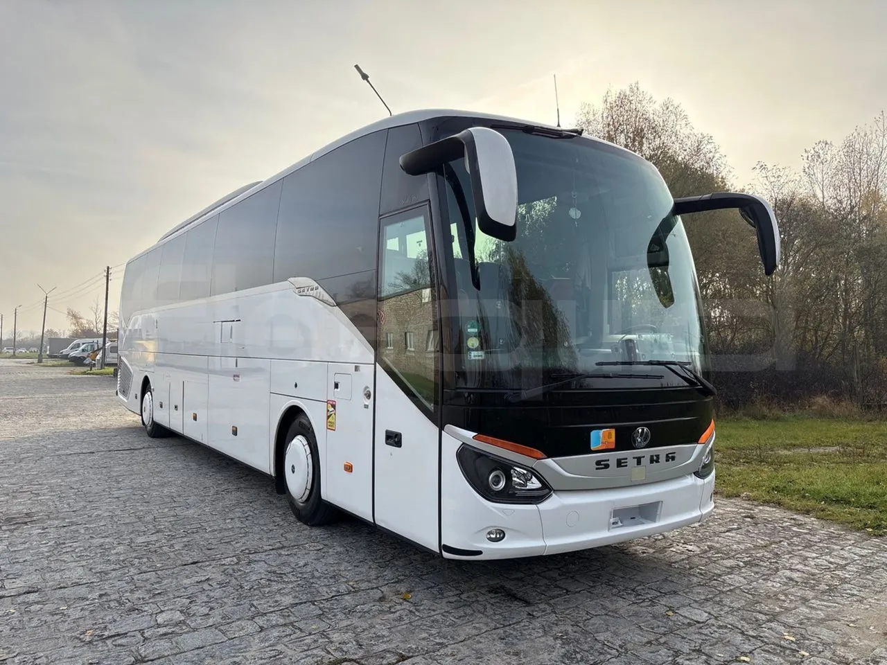 Setra S516 HD/2  - Euro6 - 315kW - 13.120mt - 3/4 front right doors