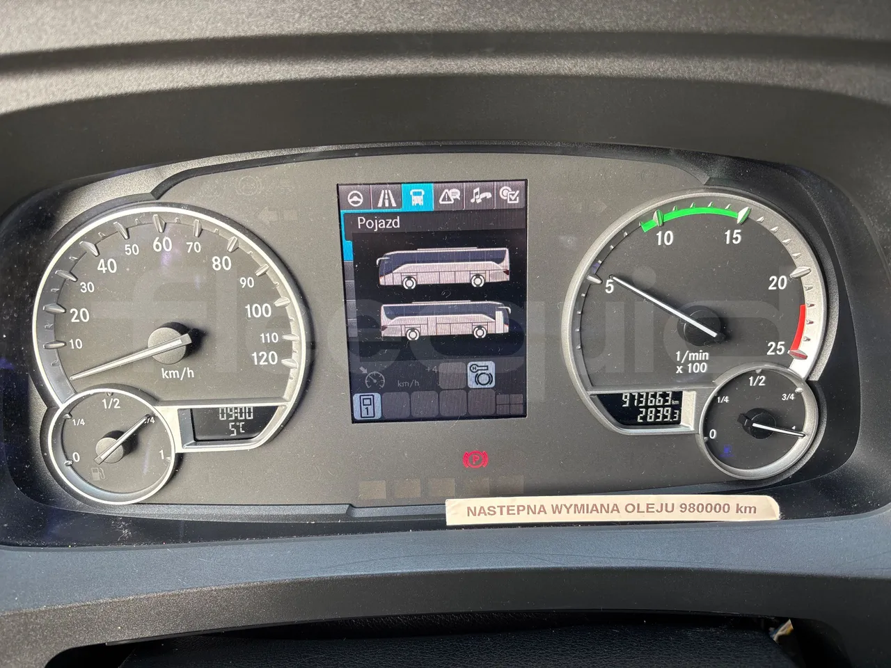 Setra S516 HD/2  - Euro6 - 315kW - 13.120mt - dashboard lights on