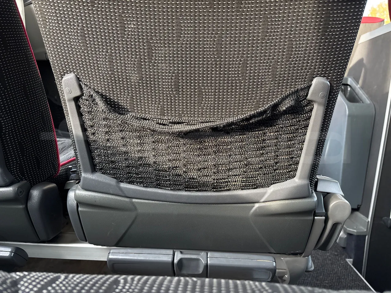 Setra S516 HD/2  - Euro6 - 315kW - 13.120mt - mesh detail photo