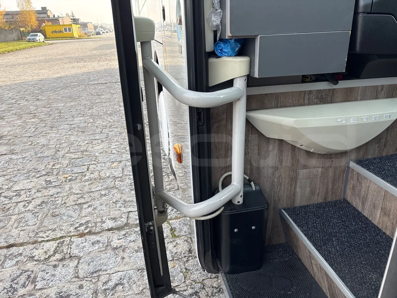 Setra S516 HD/2  - Euro6 - 315kW - 13.120mt - door mechanism photo