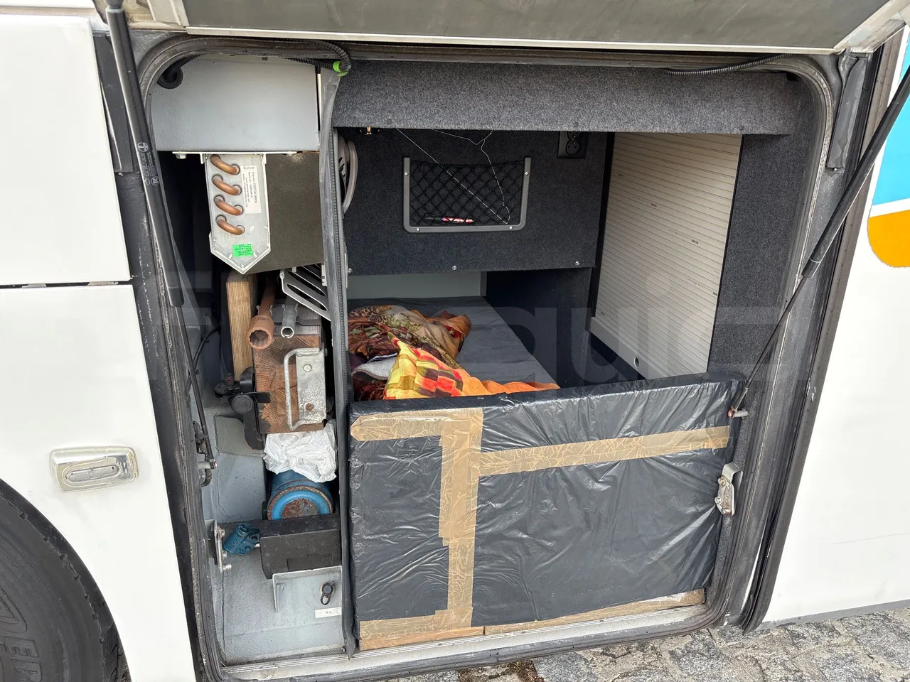 Setra S516 HD/2  - Euro6 - 315kW - 13.120mt - external compartments photo