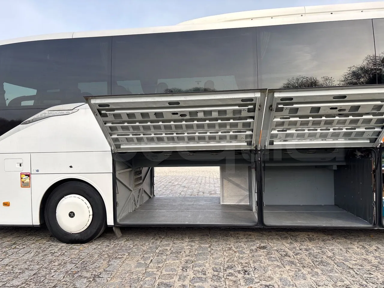Setra S516 HD/2  - Euro6 - 315kW - 13.120mt - luggage rack photo