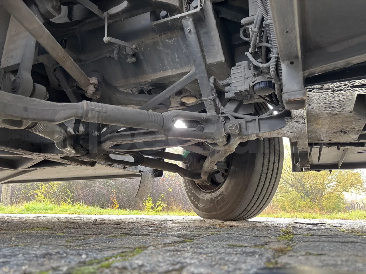Setra S516 HD/2  - Euro6 - 315kW - 13.120mt - front axle right side