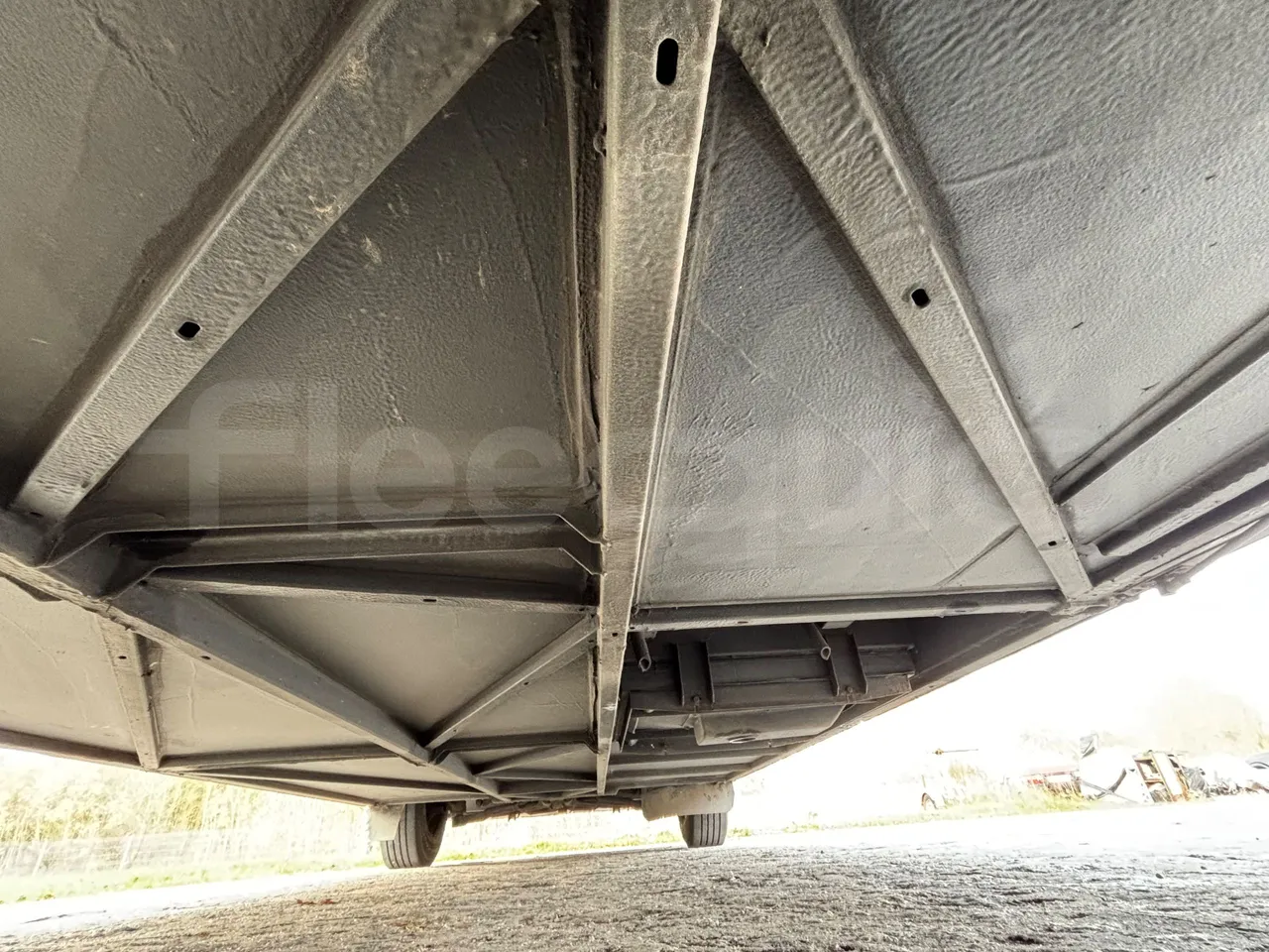 Setra S516 HD/2  - Euro6 - 315kW - 13.120mt - central undercarriage photo