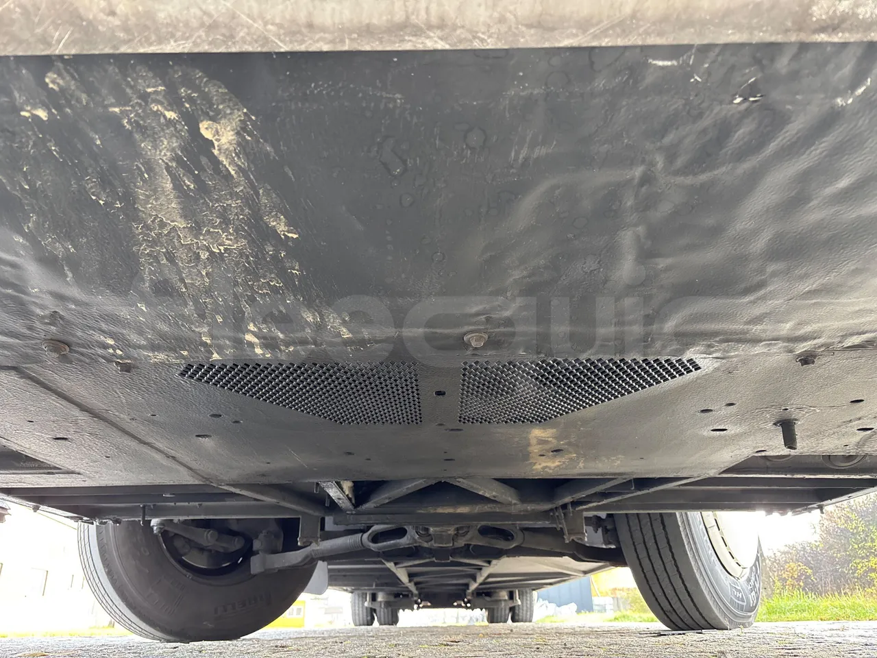 Setra S516 HD/2  - Euro6 - 315kW - 13.120mt - front undercarriage from front