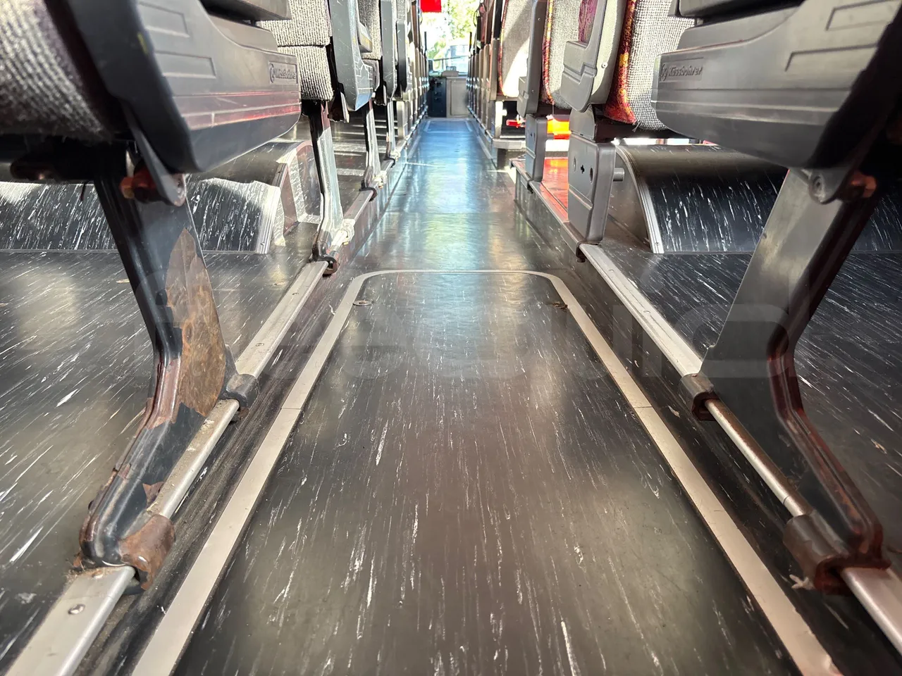 Setra S315 UL-EUR2-12m-185Kw - seat brackets photo