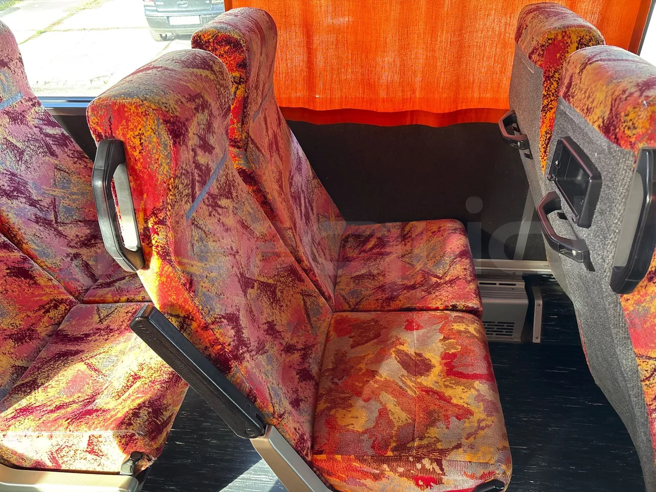 Setra S315 UL-EUR2-12m-185Kw - central seat safety belt