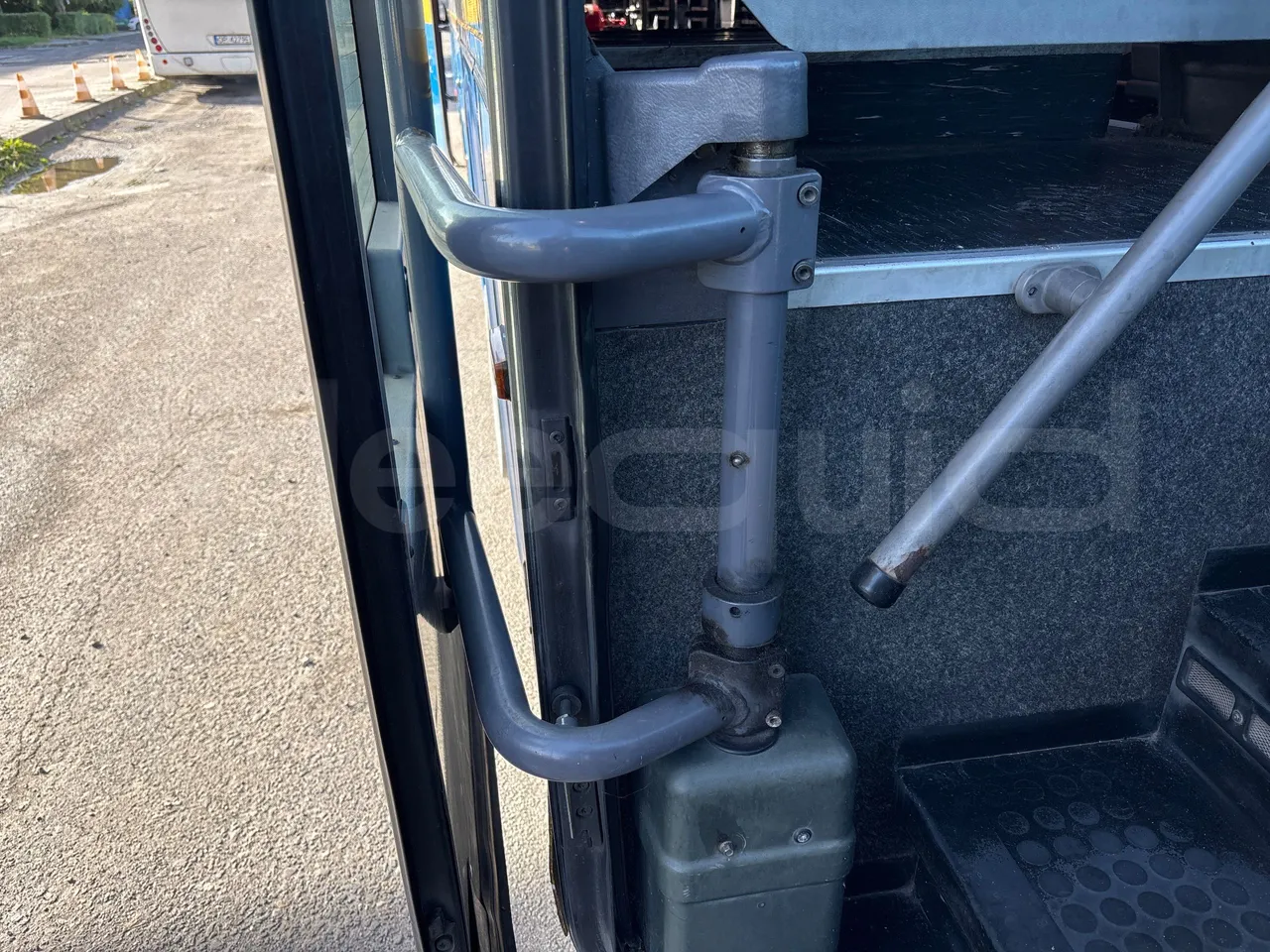 Setra S315 UL-EUR2-12m-185Kw - door mechanism photo