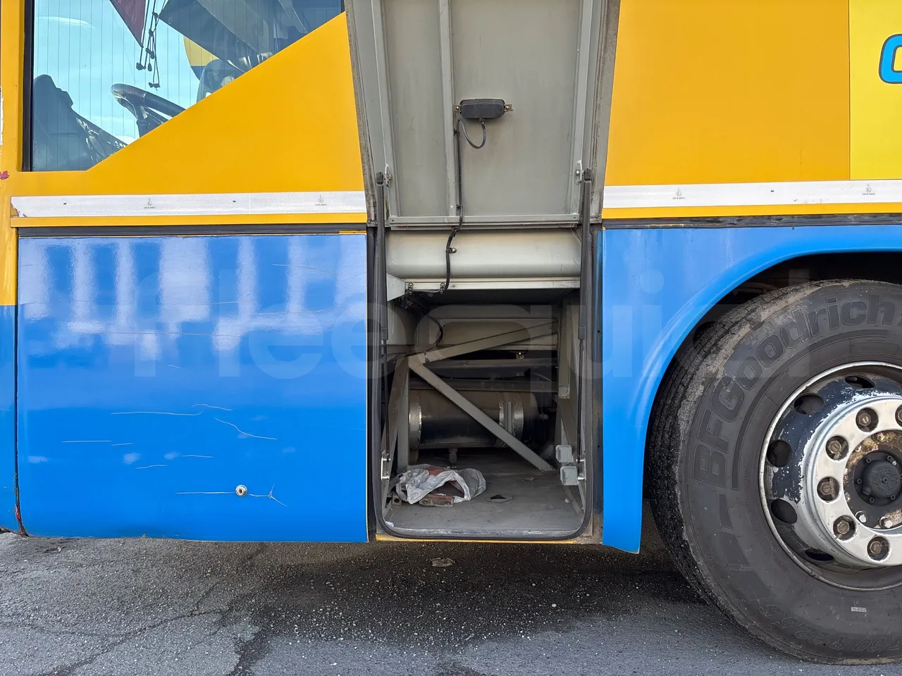 Setra S315 UL-EUR2-12m-185Kw - external compartments photo