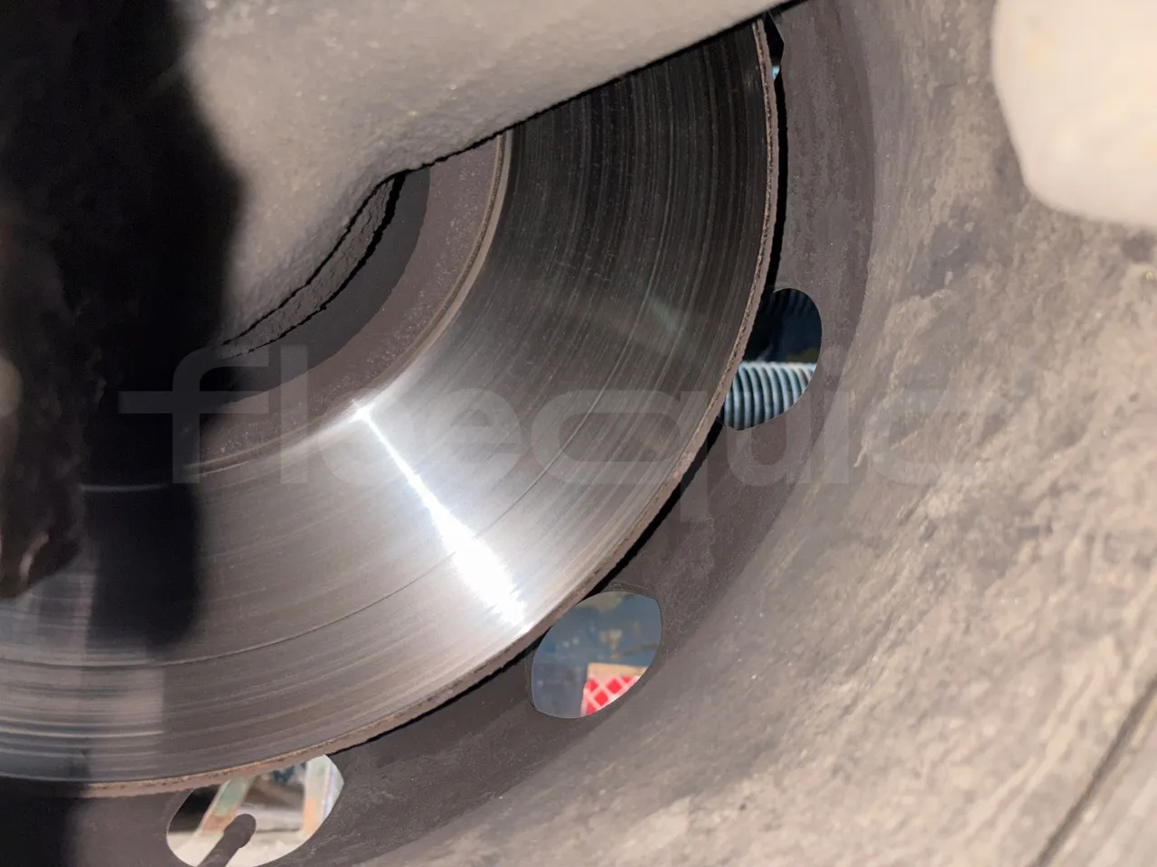 Setra S315 UL-EUR2-12m-185Kw - front discs right