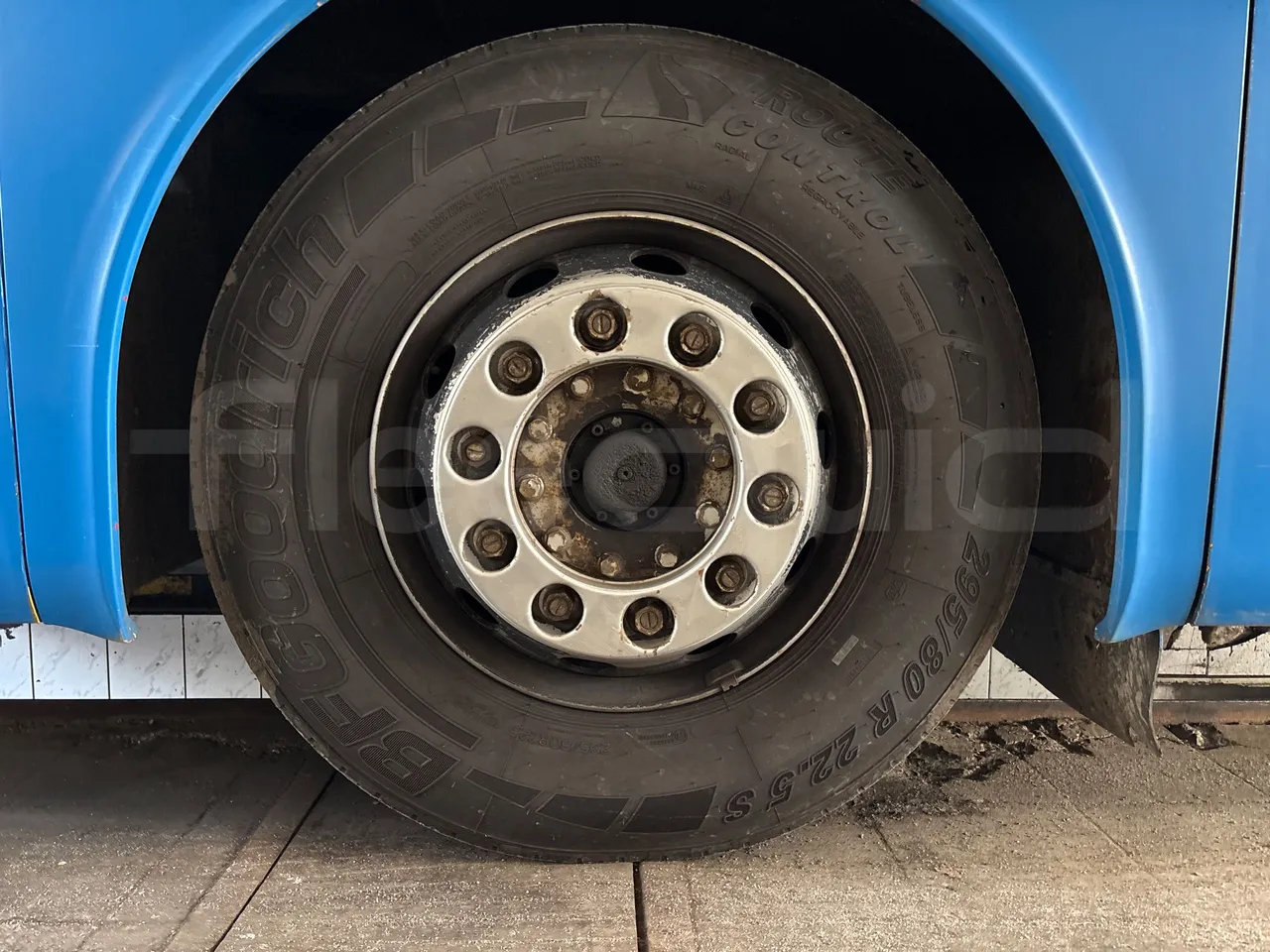 Setra S315 UL-EUR2-12m-185Kw - front left tire measurements