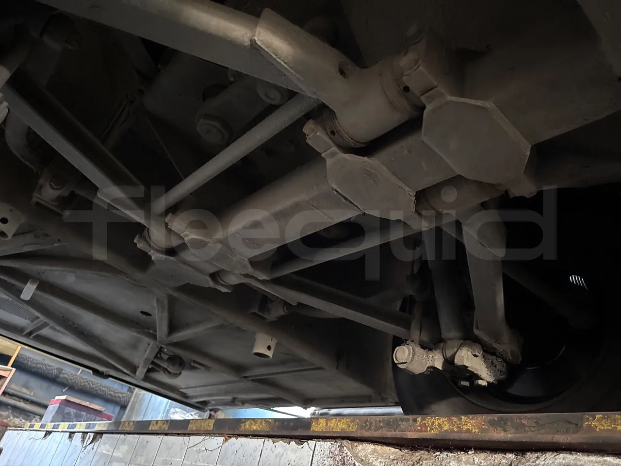 Setra S315 UL-EUR2-12m-185Kw - front axle left side