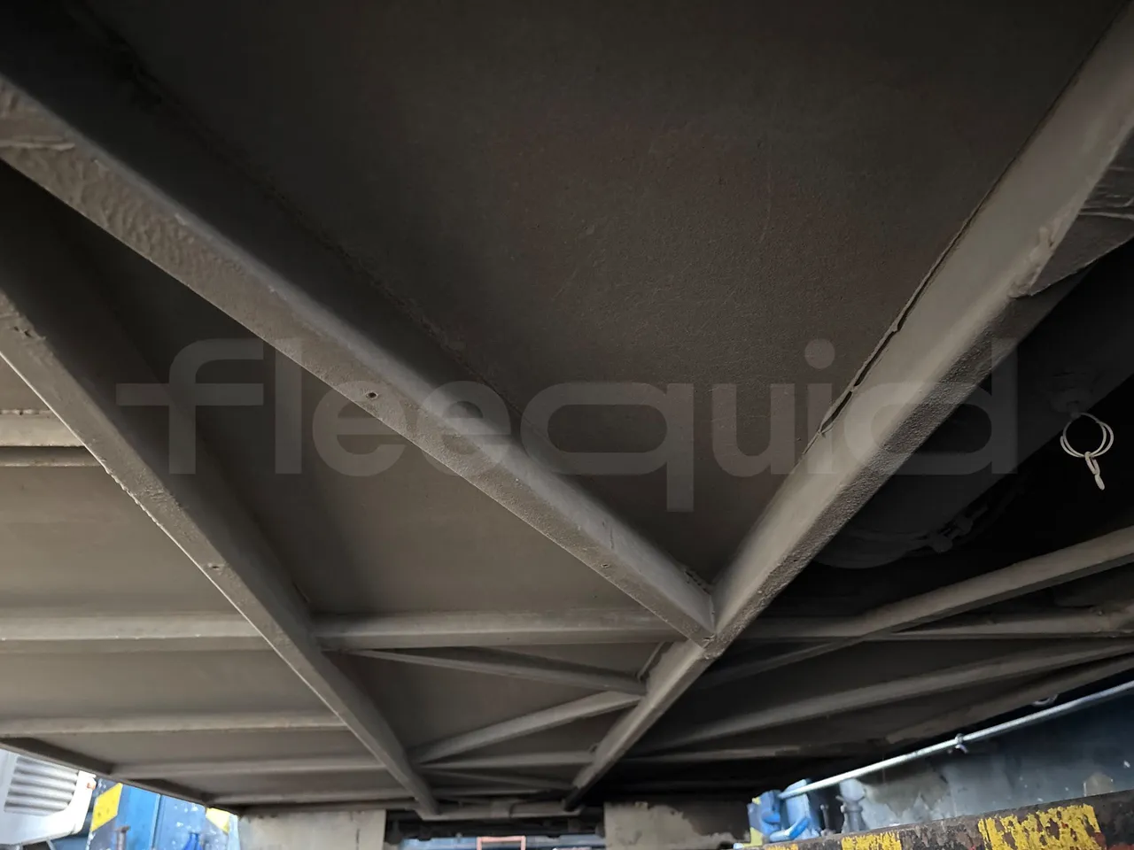 Setra S315 UL-EUR2-12m-185Kw - central undercarriage photo