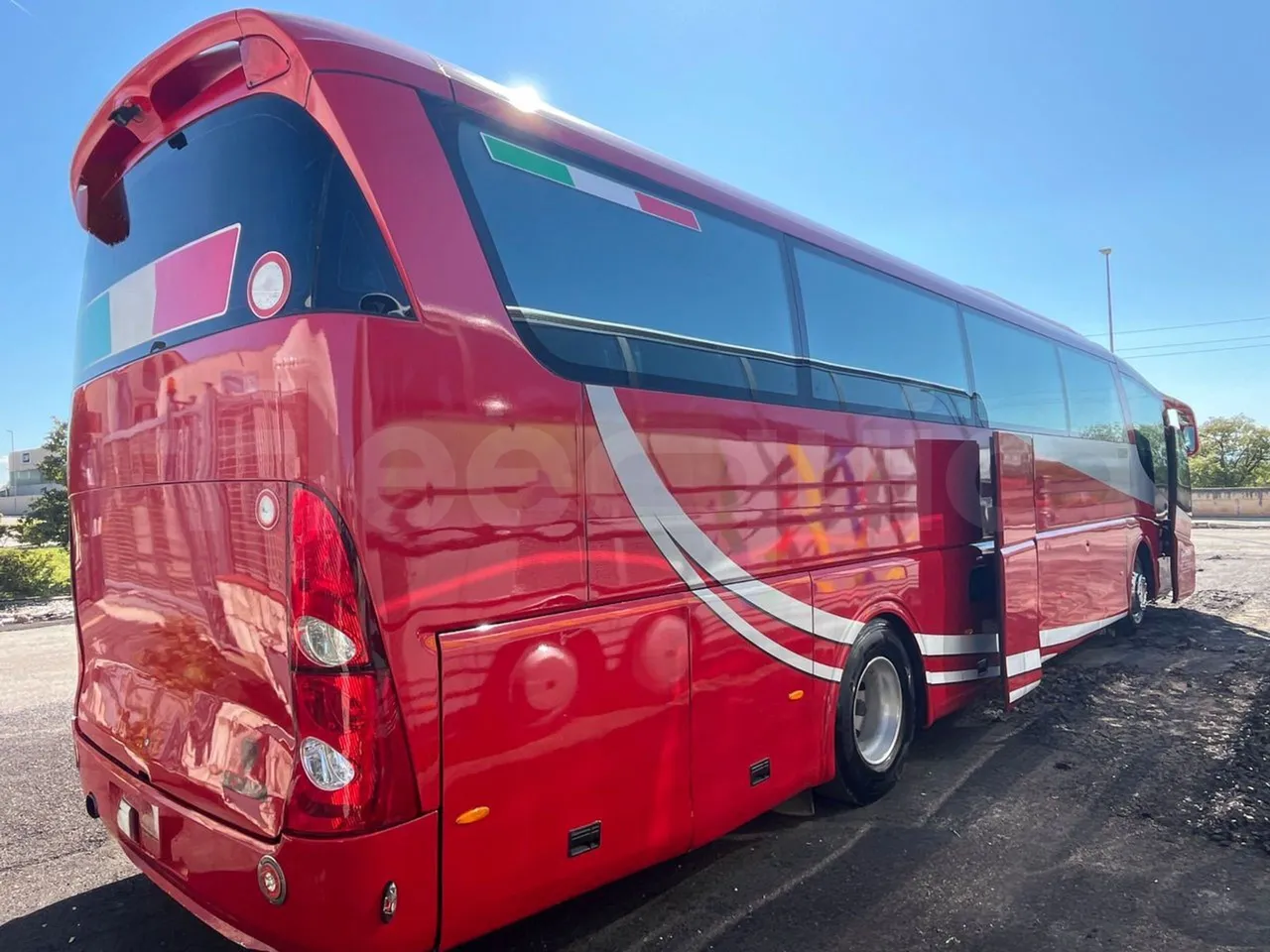 Scania 114B4X2 K114B4X2 - Euro3 - 280 kW - 12.920mt - 3/4 right rear doors open