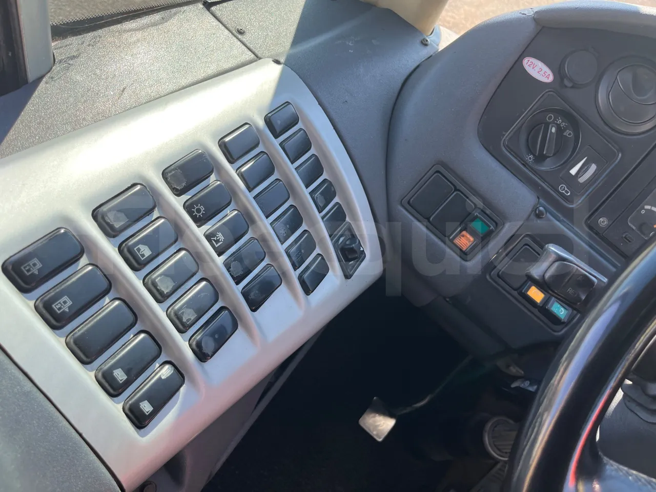Scania 114B4X2 K114B4X2 - Euro3 - 280 kW - 12.920mt - onboard devices 1
