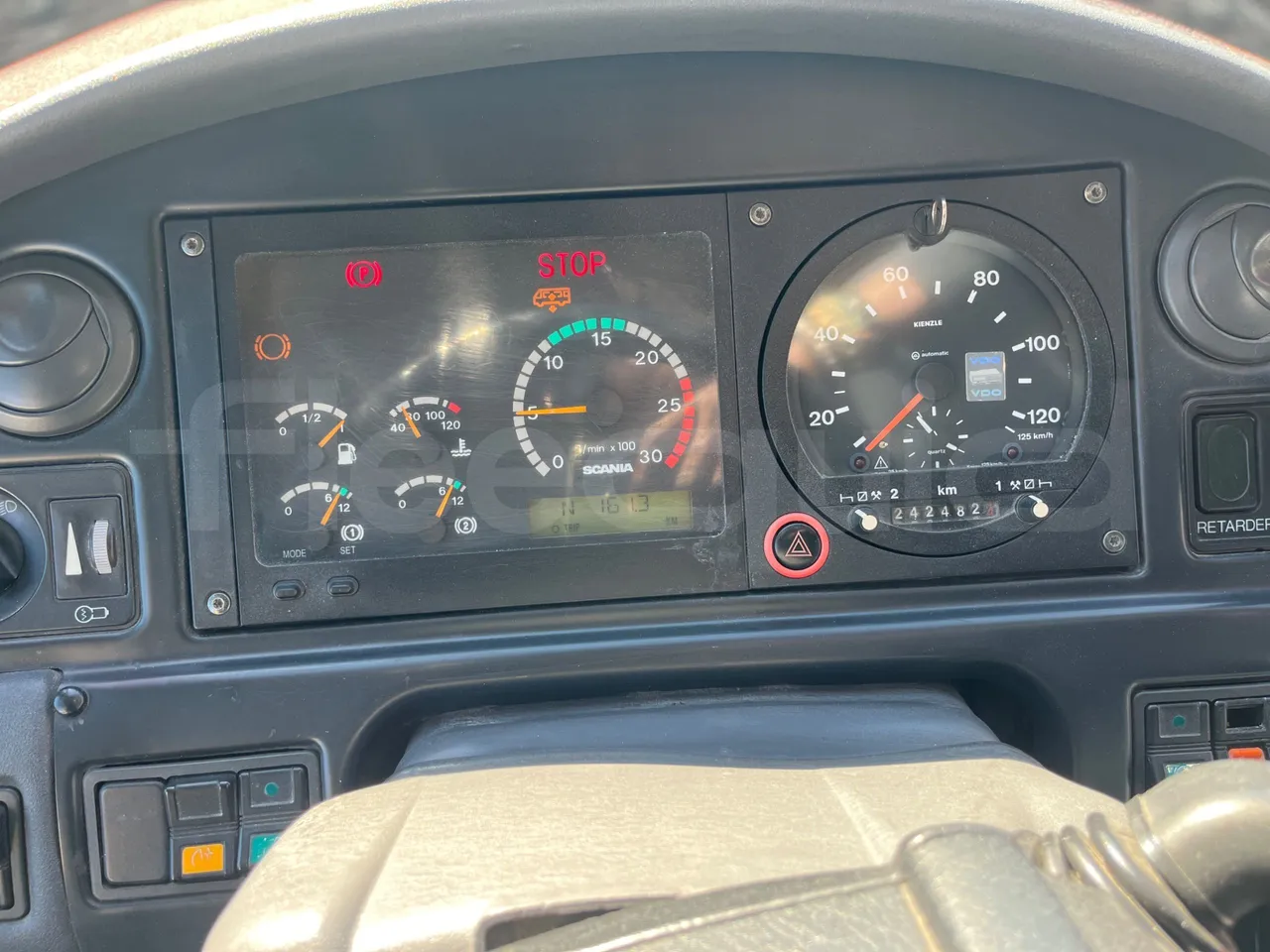 Scania 114B4X2 K114B4X2 - Euro3 - 280 kW - 12.920mt - dashboard lights on
