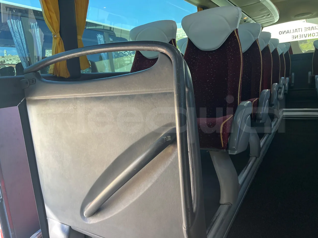 Scania 114B4X2 K114B4X2 - Euro3 - 280 kW - 12.920mt - folding seat photo
