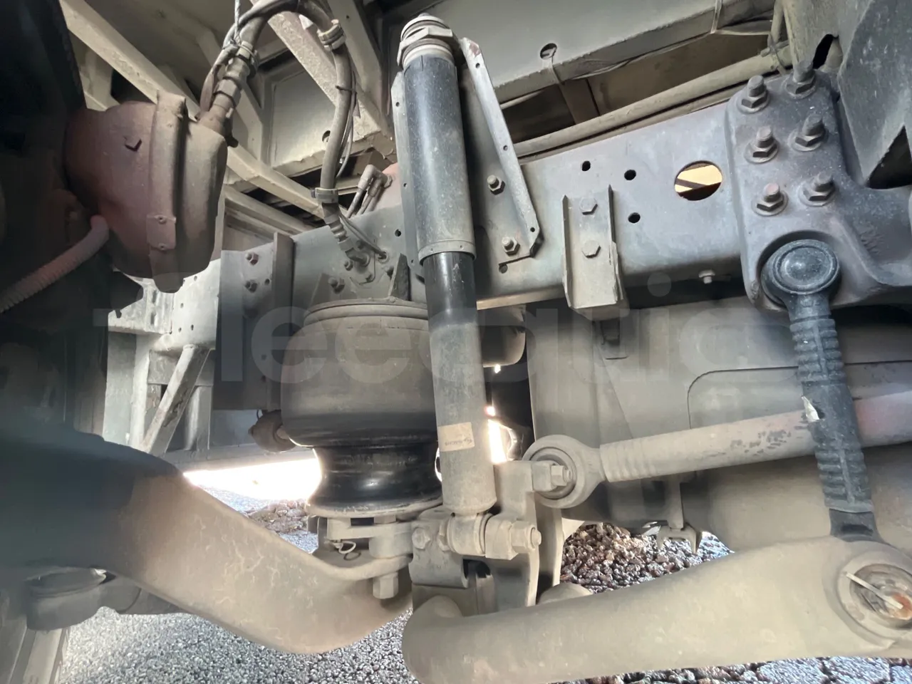 Scania 114B4X2 K114B4X2 - Euro3 - 280 kW - 12.920mt - front shock absorbers left