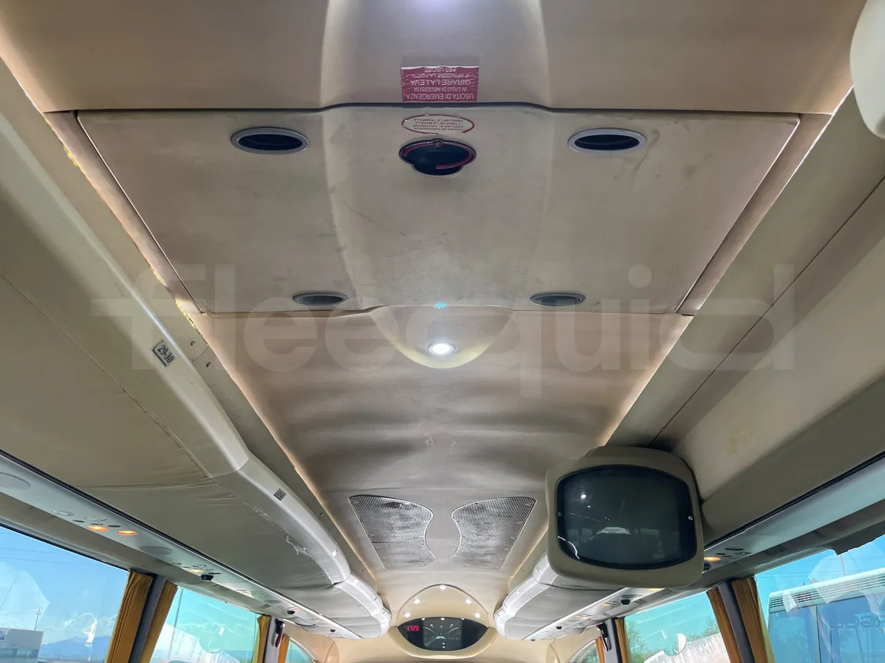 Scania 114B4X2 K114B4X2 - Euro3 - 280 kW - 12.920mt - roof hatch 2