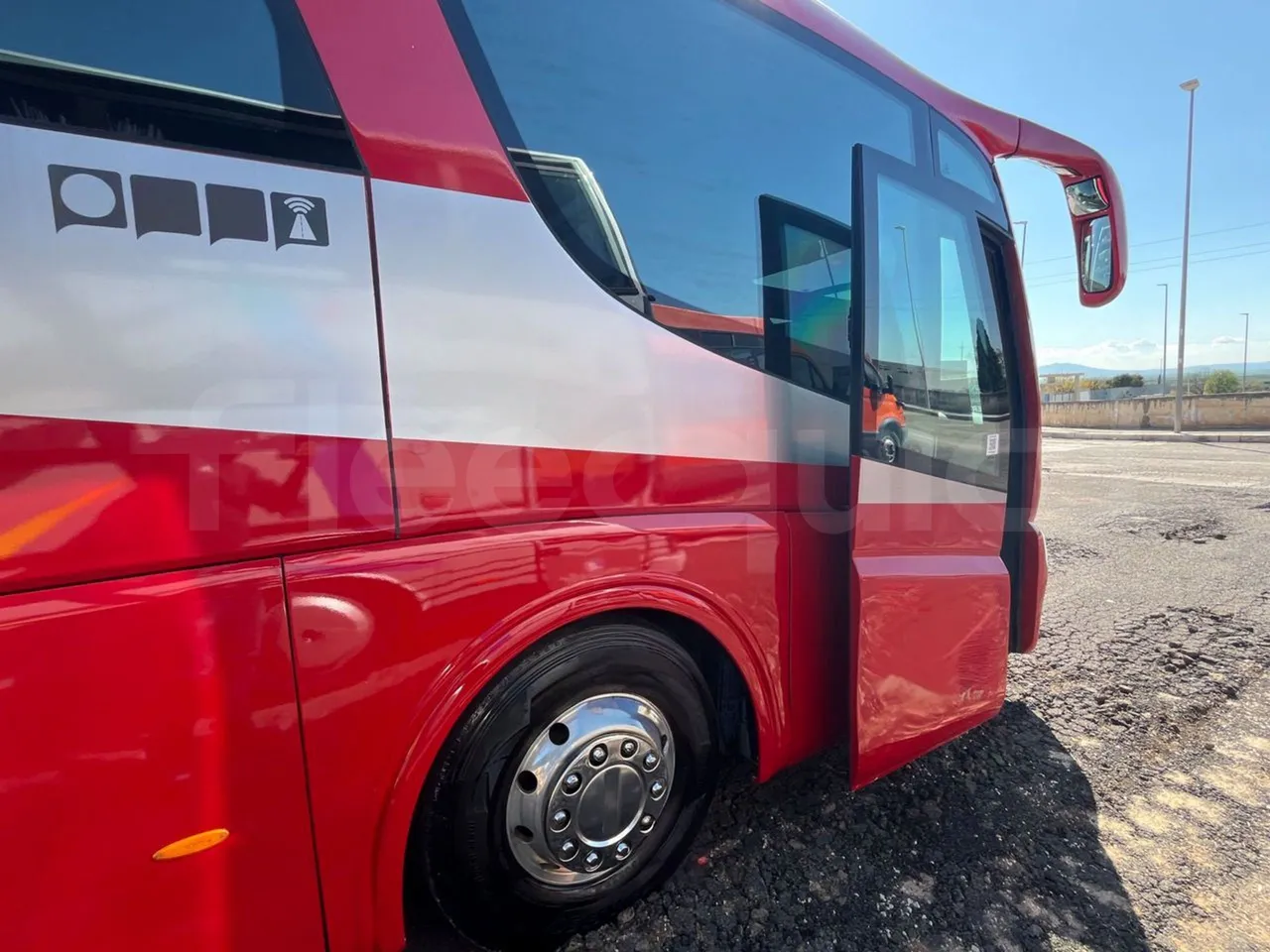 Scania 114B4X2 K114B4X2 - Euro3 - 280 kW - 12.920mt - platform open photo