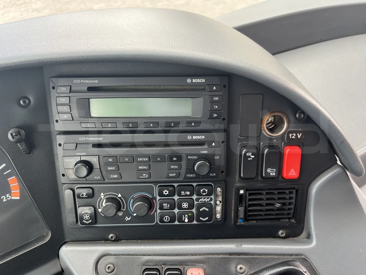 Mercedes-Benz Tourismo - Radio