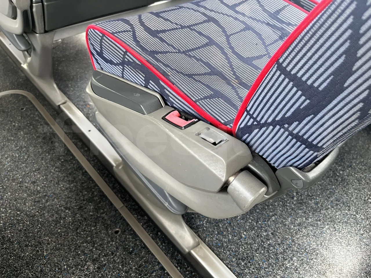 Mercedes-Benz Tourismo - Armrest