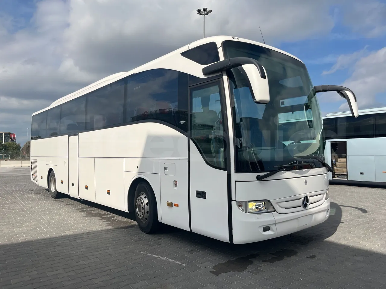Mercedes-Benz Tourismo - Base cover photo