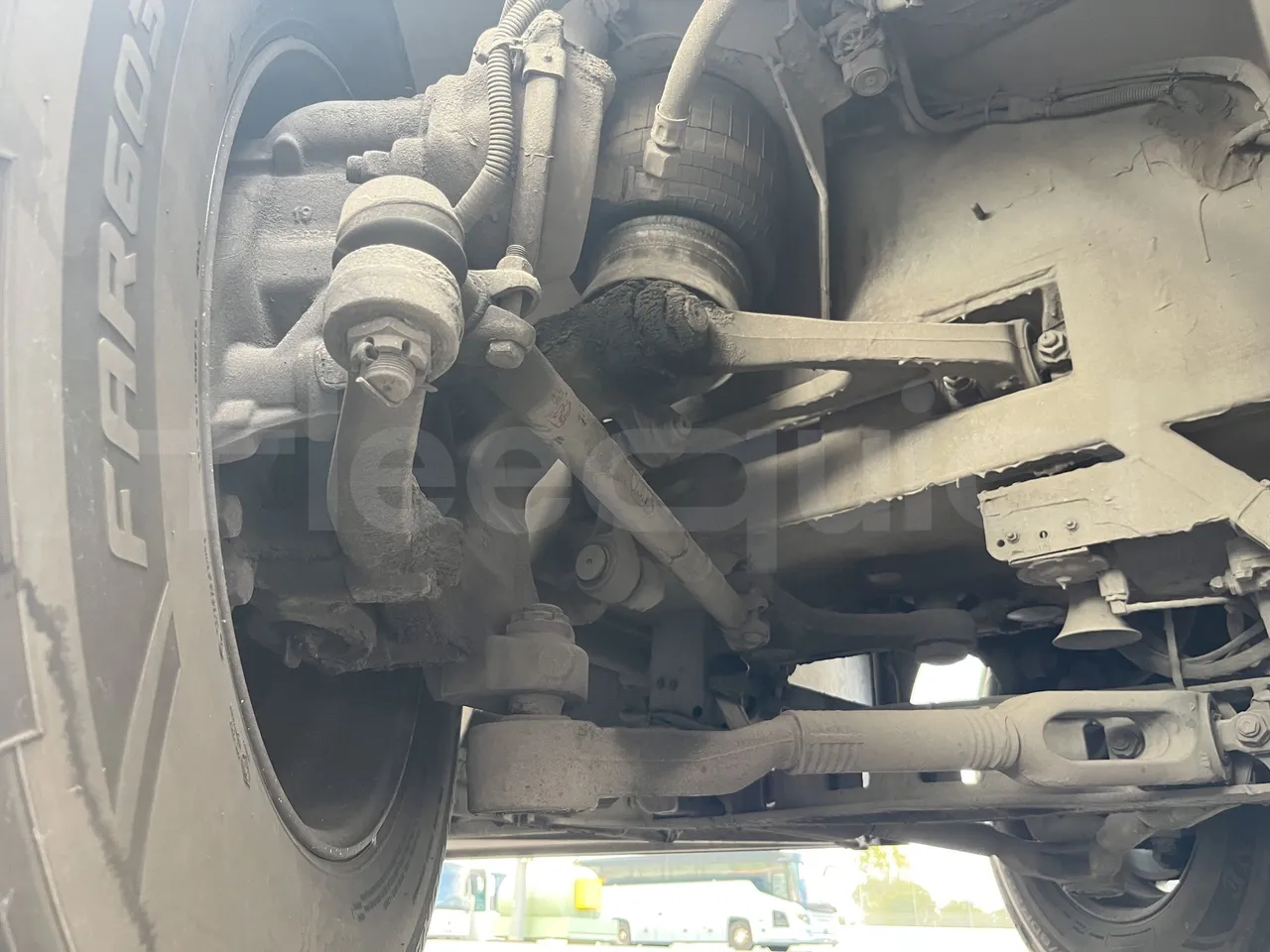 Mercedes-Benz Tourismo - First Axle Right Side